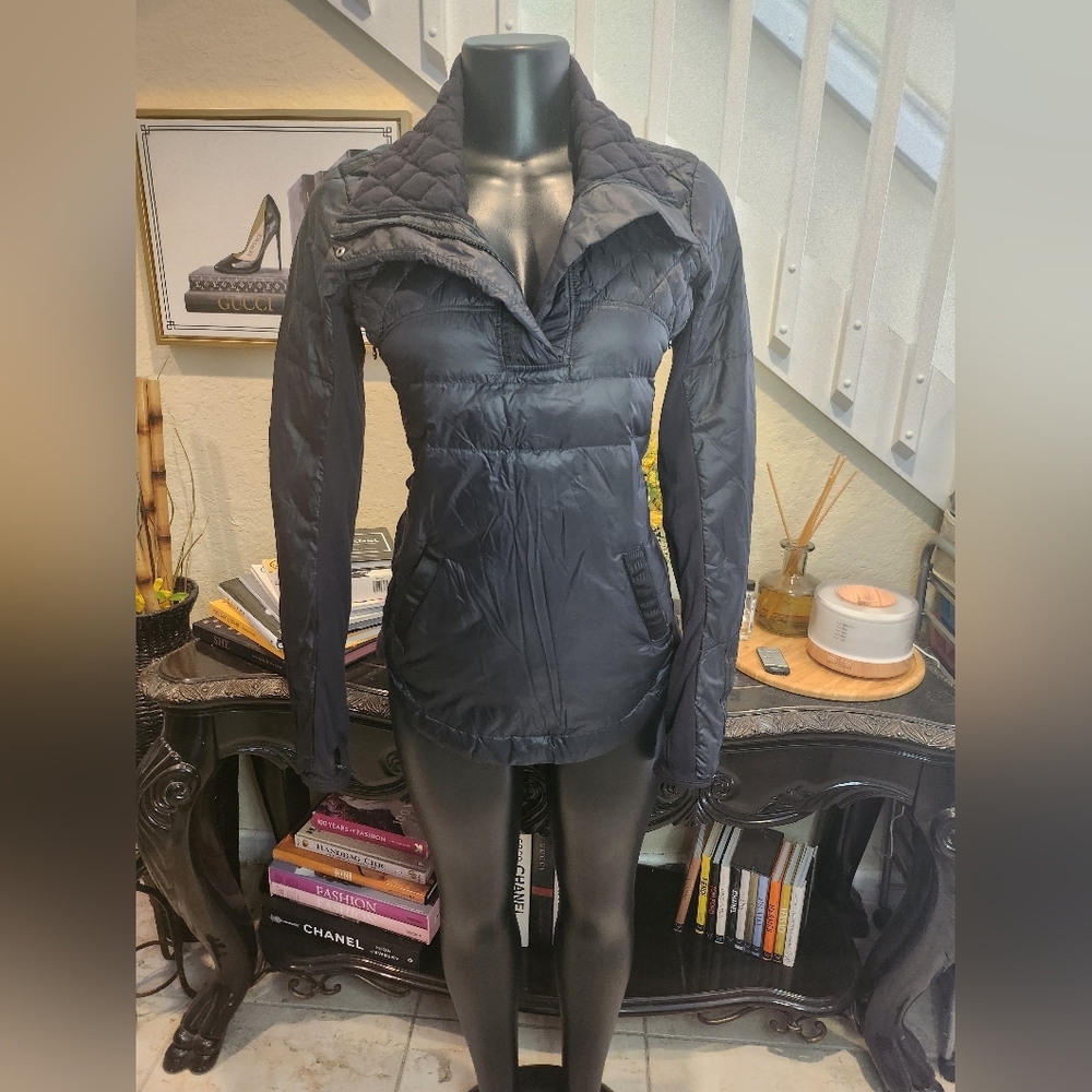Lululemon Pullover Puffer Jacket size 4